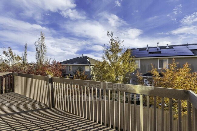 Building Photo - 6924 Chippewa Dr