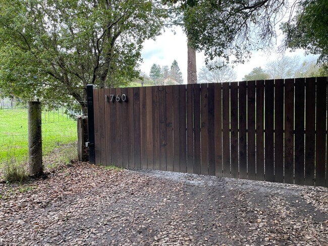 Building Photo - 1138 square feet Private Two bedroom, two bath upgraded home on 4 acres, 1 car garage, chicken co...