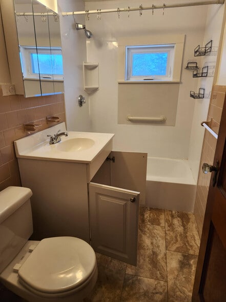 Building Photo - 29 Broad Street Pl