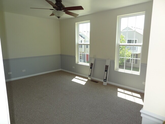 Building Photo - 729 Serendipity Dr