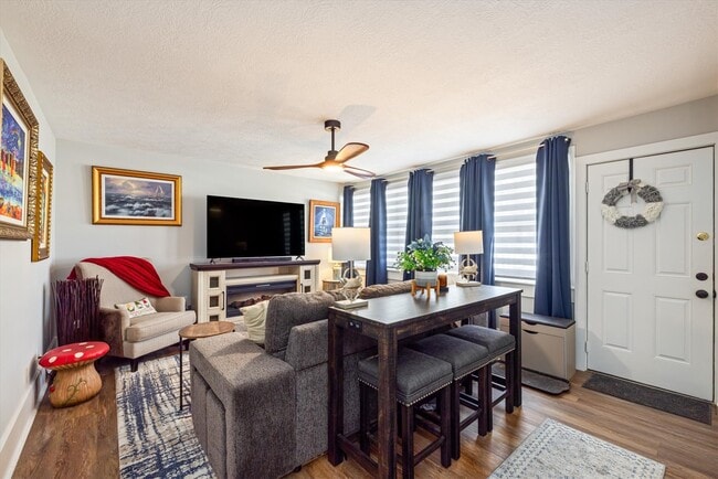 Building Photo - 3216 Avenue N