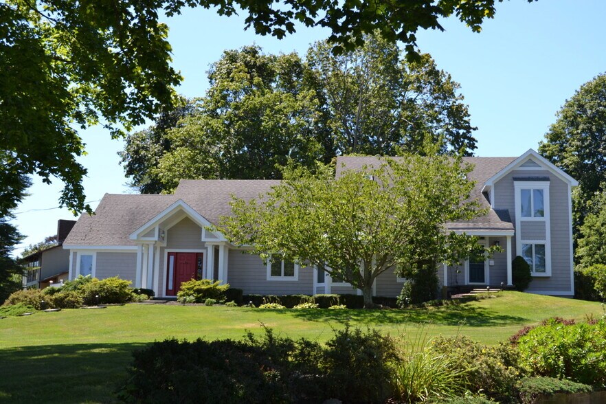 Building Photo - 179 Eustis Ave