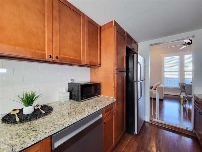 Building Photo - 2604 Cochran St