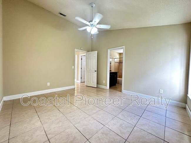 Building Photo - 5104 Aventura Blvd