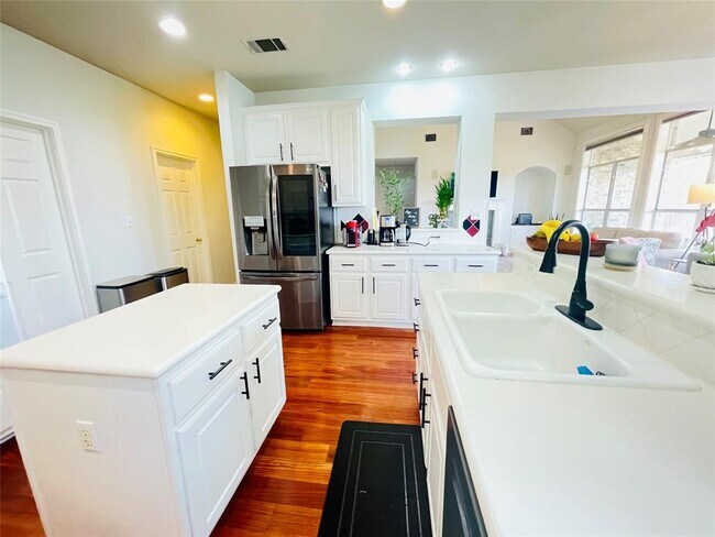Building Photo - 12720 Oxen Way