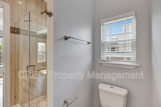 Building Photo - 1339 Winterberry Ave