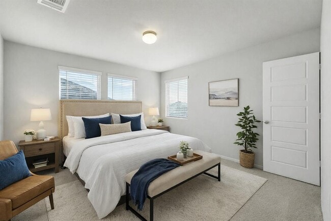 Building Photo - 342 Jade St