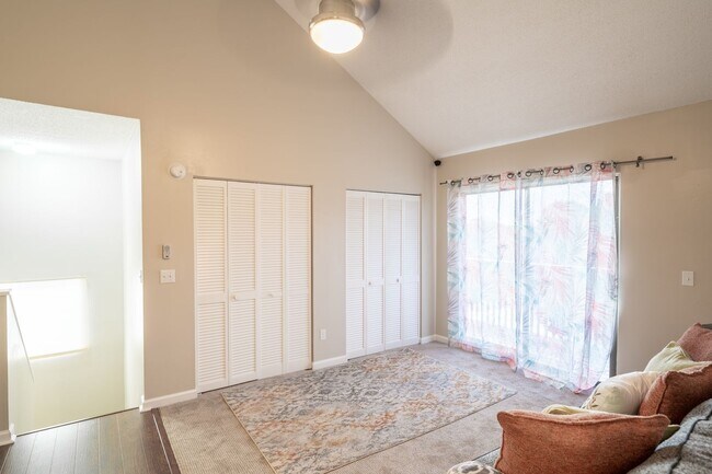 Building Photo - Furnished All-Inclusive 4bed/3bath condo a...