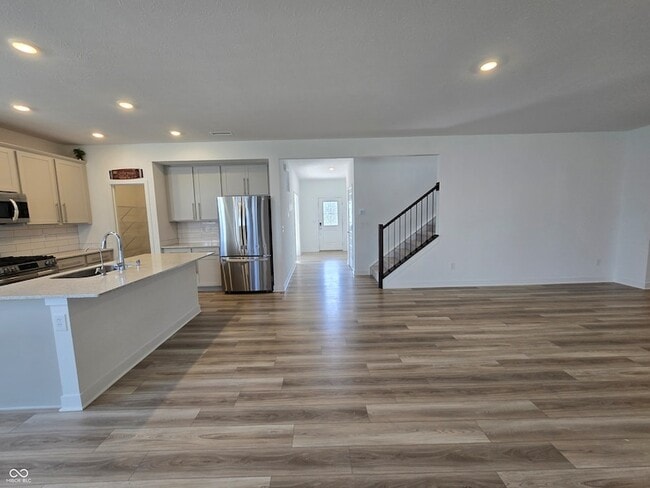 Building Photo - 5128 Summerton St