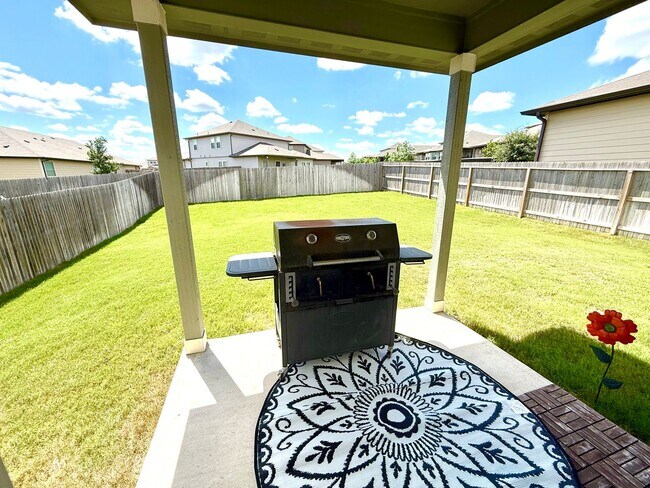 Building Photo - COMING SOON! GORGEOUS Two-Story 4 Bedroom ...