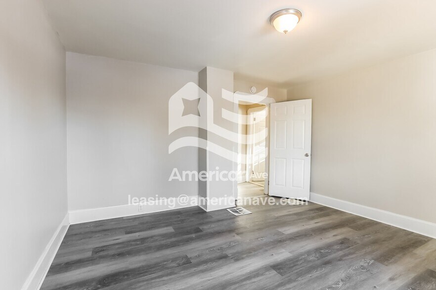 Building Photo - 1230 St Peter St