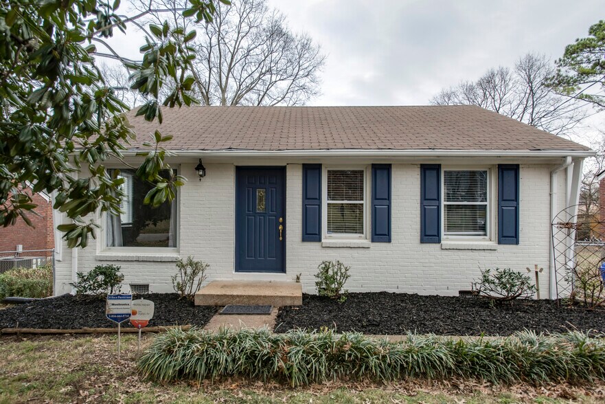Primary Photo - 2204 Rosehaven Dr