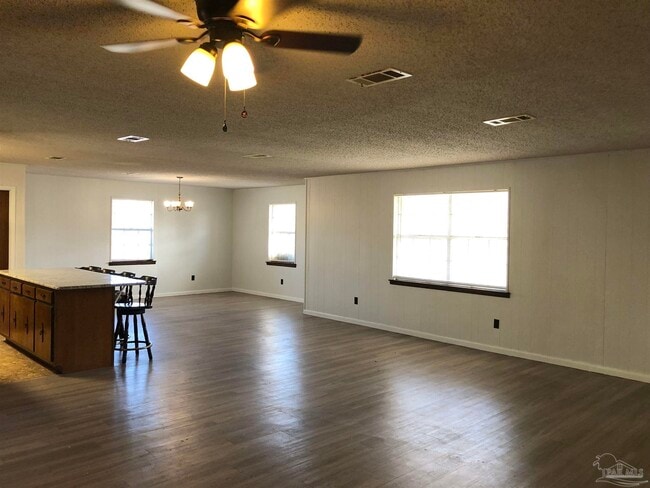 Building Photo - 2015 Frontera St