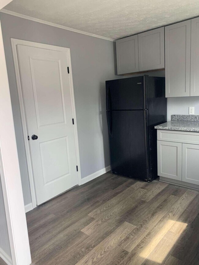 Building Photo - 2 Georgia Ave