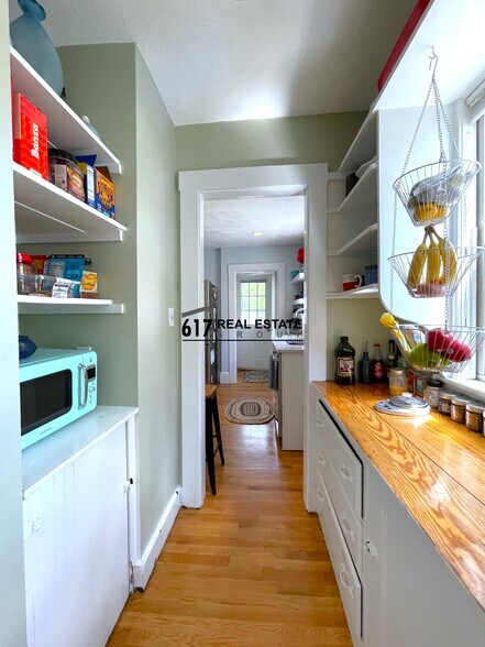 Building Photo - 68-1 Willis Ave. Unit 1