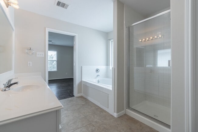 Building Photo - 13619 Northpointe Ridge Ln