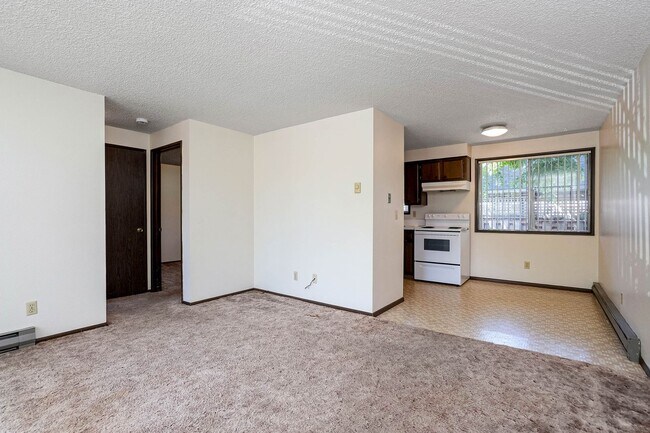 Interior Photo - 046-Lancaster Court