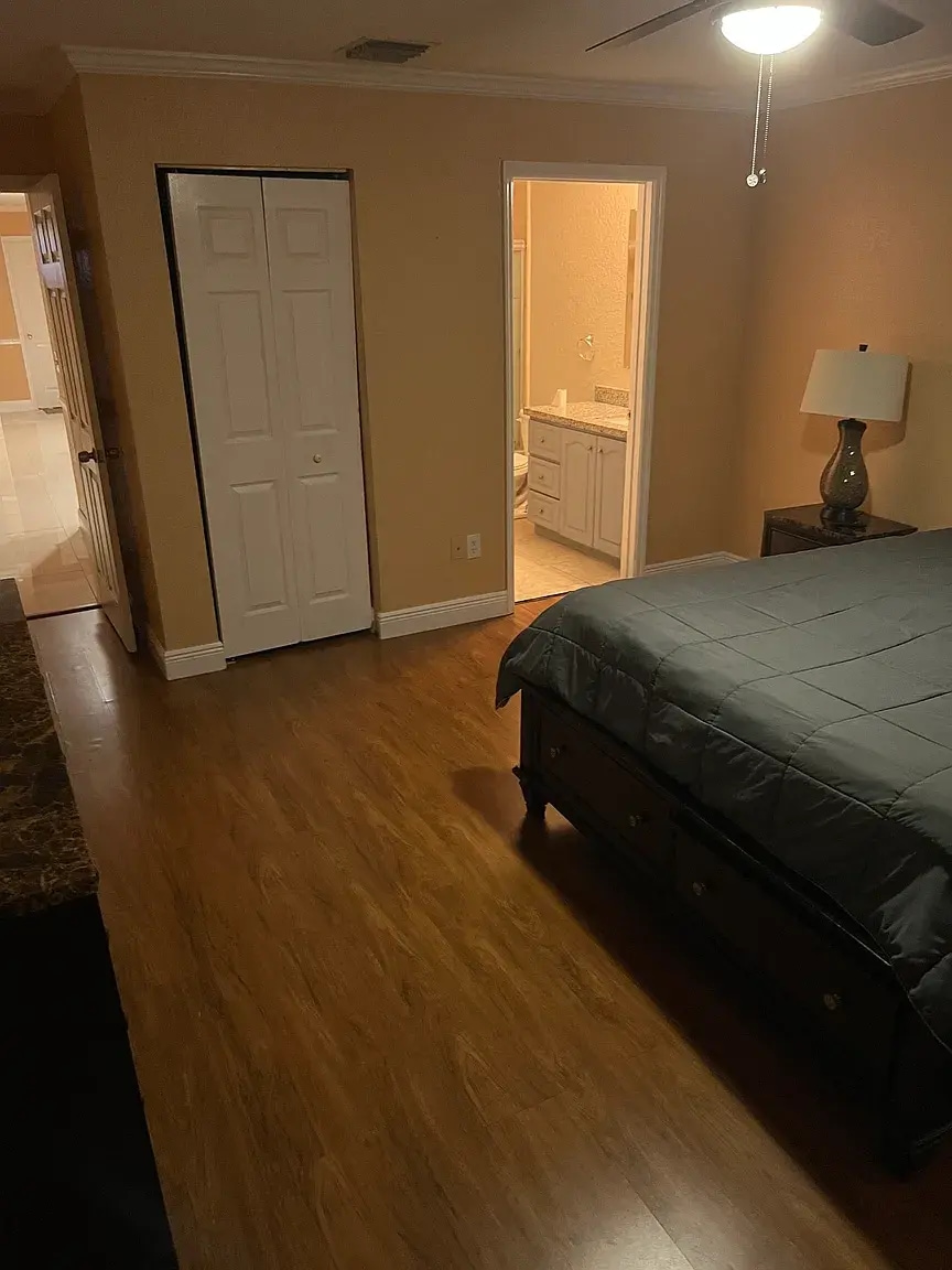 Building Photo - 813 NW 19th Ave