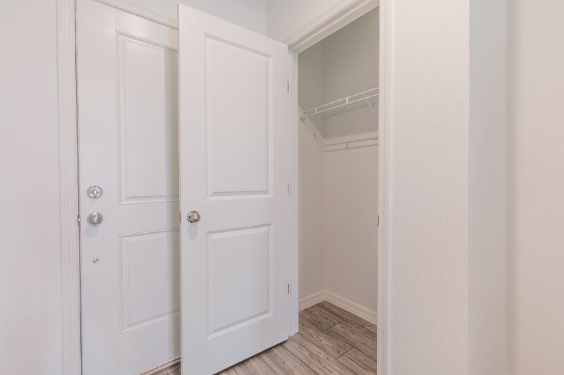 Building Photo - 3316 Thicket St