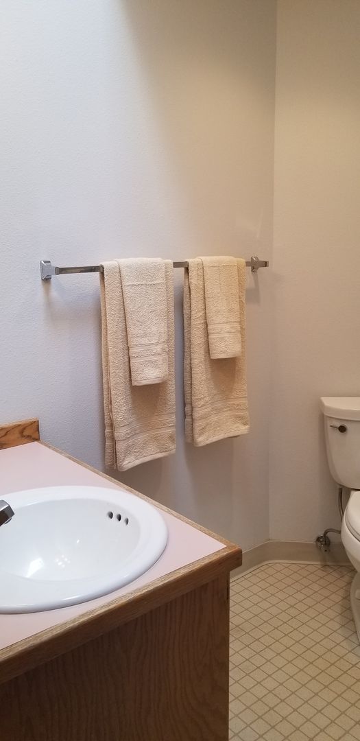 Building Photo - TERRIFIC TIGARD 3 BEDROOM