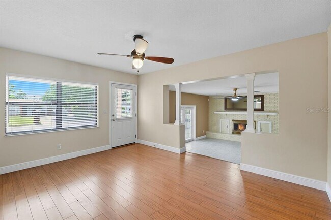 Building Photo - 3707 Pelican Ln