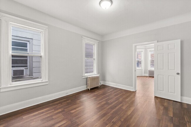 Building Photo - 78 Court House Pl