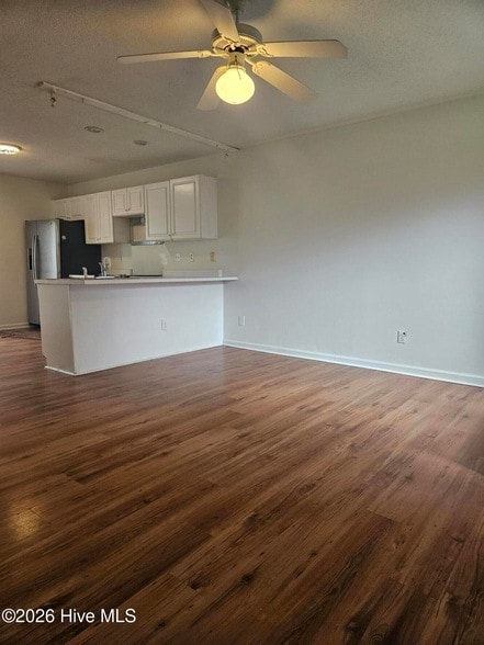 Building Photo - 118 Avondale Ave