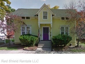 Building Photo - 118 College Pl