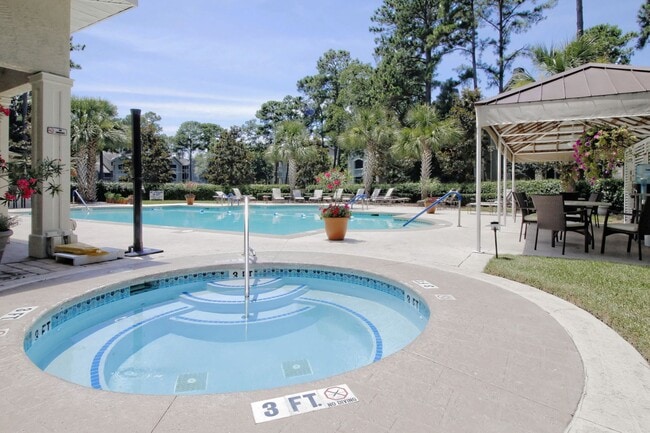 Building Photo - B13**