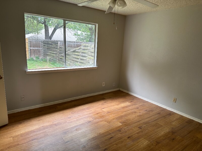 Building Photo - 5514 Lochmoor