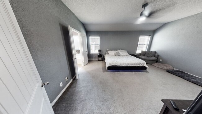 Building Photo - LIMITED-TIME MOVE-IN SPECIAL: Two Weeks Free Rent! Spacious 3 Bedroom, 2 Full Bath, with Attached...