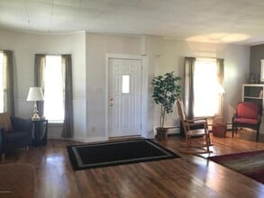 Building Photo - 1100 Bemidji Ave N