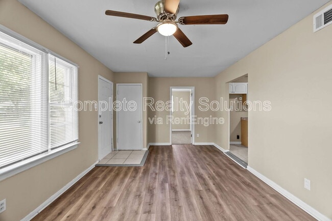 Building Photo - 1132 Redman Blvd