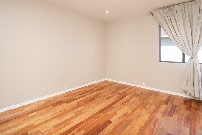 Building Photo - 4015 Camino Lindo