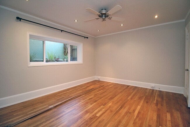 Building Photo - 507 NW 22nd Ave