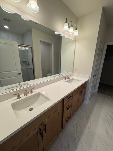 Master Bathroom - 4 Stratton Dr