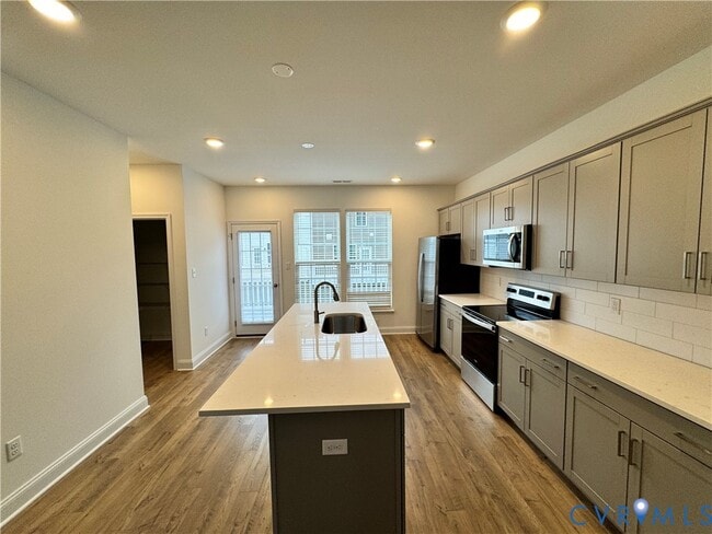 Building Photo - 457 Randolph Vw Dr