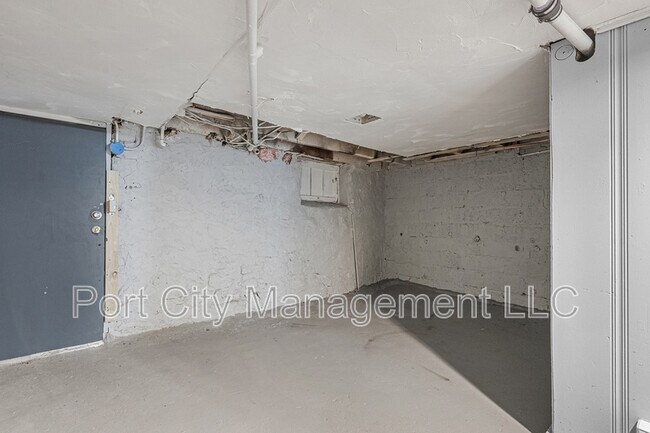 Building Photo - 2813 Presbury St