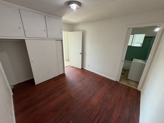 Building Photo - Spacious 4-Bedroom Home on Expansive Lot in the Outskirts of Elk Grove- MORE PHOTOS TO COME!