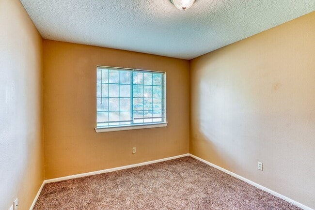 Building Photo - 19311 Cypress Bay Dr