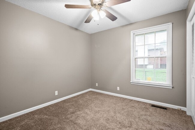 Building Photo - 735 Cayce Dr