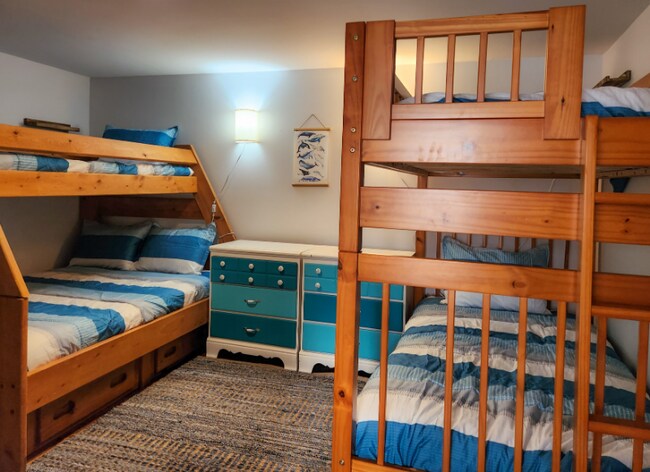 Building Photo - 431 Winnacunnet Rd