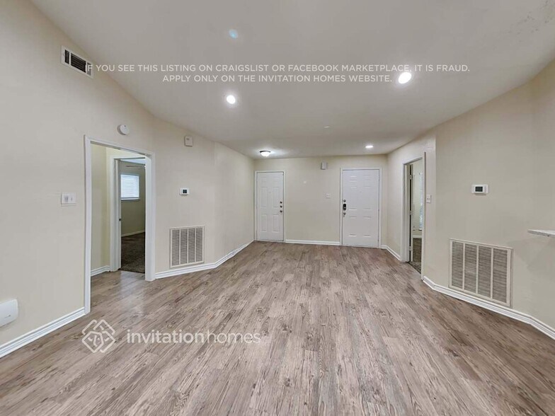 Building Photo - 22711 Elsinore Dr