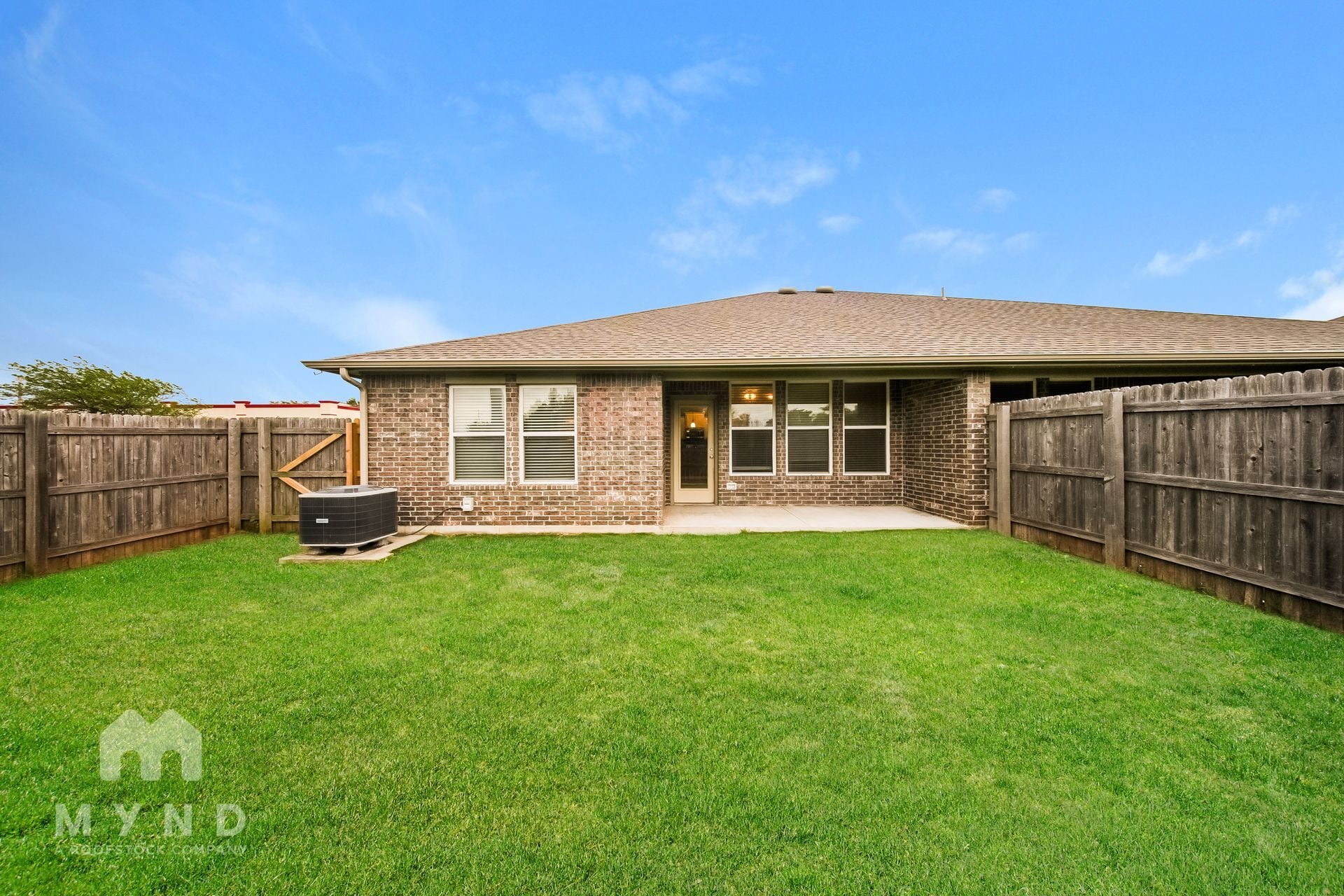 Building Photo - 1019 Merlin Dr