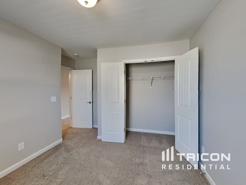 Building Photo - 4264 Socata Ct