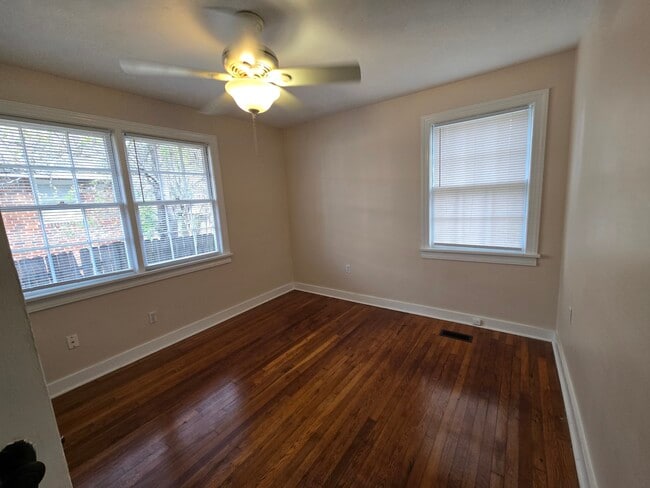 Building Photo - 1006 Holden St