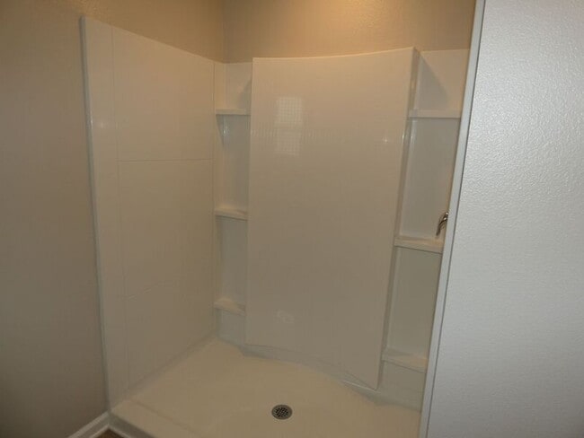 Building Photo - 5804 Guinevere Ln