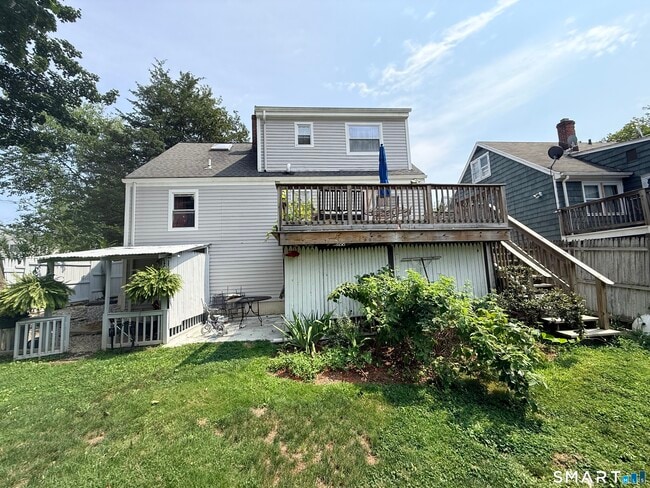 Building Photo - 165 Greenfield Dr