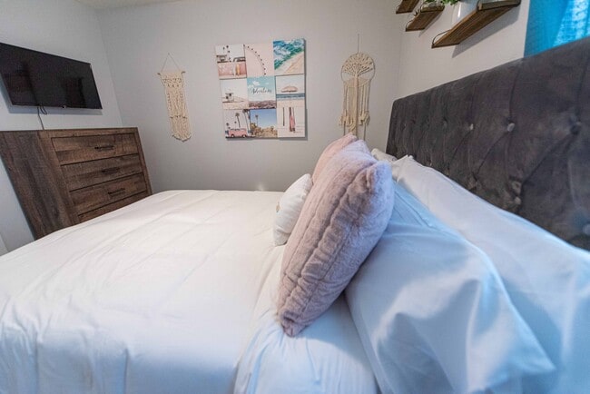 Building Photo - 9108 Peach Tree Ln