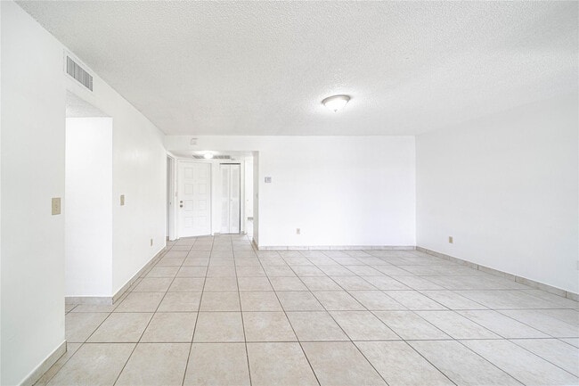 Building Photo - 1000 Constitution Dr